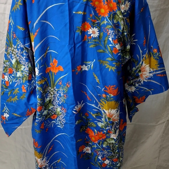VTG KIMONO Excellent Quality Robe Made in Japan Blue floral SILK - Picture 5 of 10